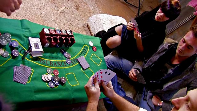 La noche de juegos de Aris Dark se convierte en un trío duro con Leo Galvez y Terry Kemaco