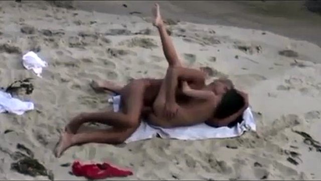 Couple fuck on a beach: Doggy, Cowgirl & Missonary Porn