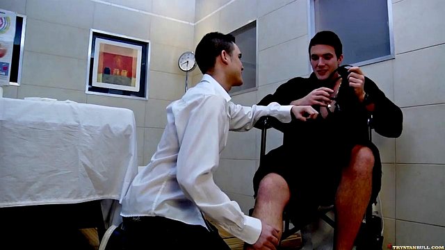 Wounded hottie ends up fucking his horny mouth