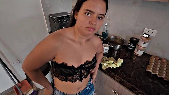 Stepmom Wants to Fuck in the Kitchen Cumshot in Mouth