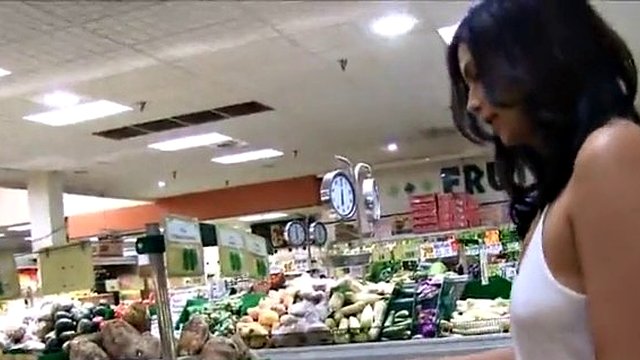violet starr flashes in supermarket gets caught
