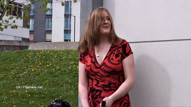 Curvy girl loves to masturbate in public