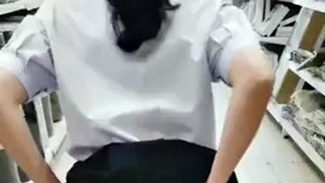 Melon Ice - Thai Student Exhibitionist