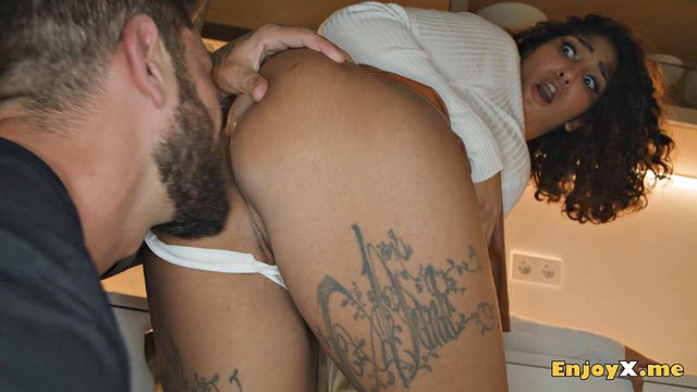 Venus Afrodita's Massive Donk Shakes as Big-Tits Latina Brunette Delivers Brutal Hardcore