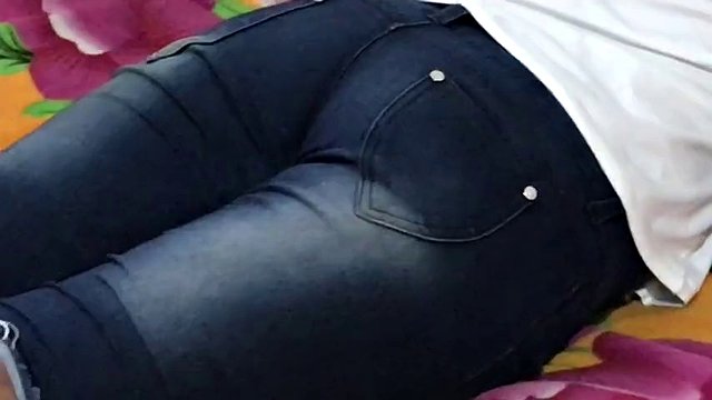 Desi village sister with big ass