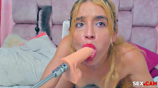 Blonde Mindy's Sex Toy Masturbation and Blowjob