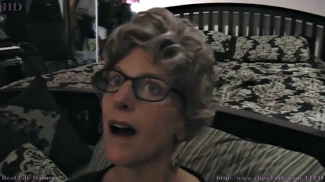 Gilf cock sucker works hard for his sperm