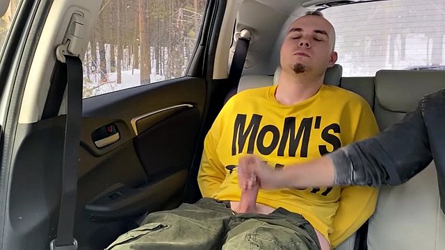 Związali mnie w samochodzie i doprowadzili do orgazmu