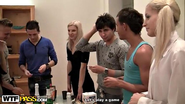 Horny students have wild sex at party