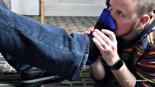Xtube-renowned Salt Lake Foot Man offers a complete foot cleaning service from boots to socks and toes. Topher Phoenix can't help but moan as Salt Lake Foot Man literally worships the ground he walks on.