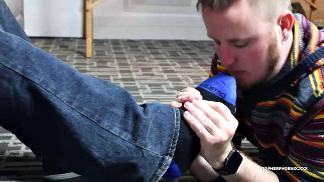 Xtube-renowned Salt Lake Foot Man offers a complete foot cleaning service from boots to socks and toes. Topher Phoenix can't help but moan as Salt Lake Foot Man literally worships the ground he walks on.
