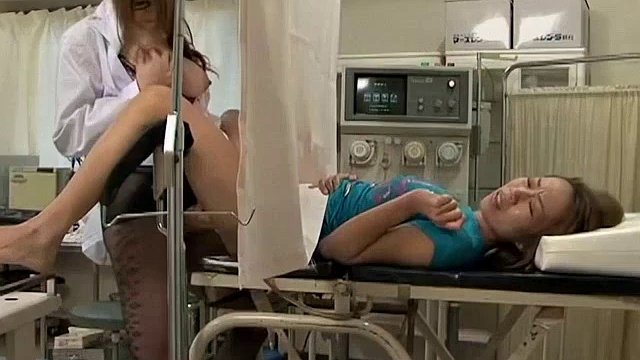 Lesbian Gynecologist (Japanese) (Voyeur) HD