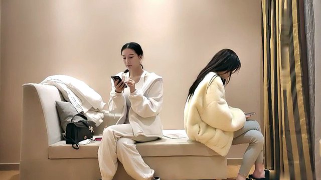 [Yidi Xunhua] Tonight, we have a two-parter. The goddess with a celebrity face, a model, and a beautiful figure work together in perfect harmony 2