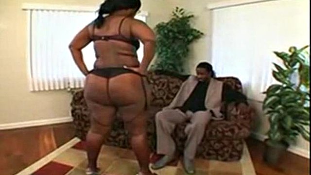 Sexo con profesora: mamada, porno de perrito y vaquera