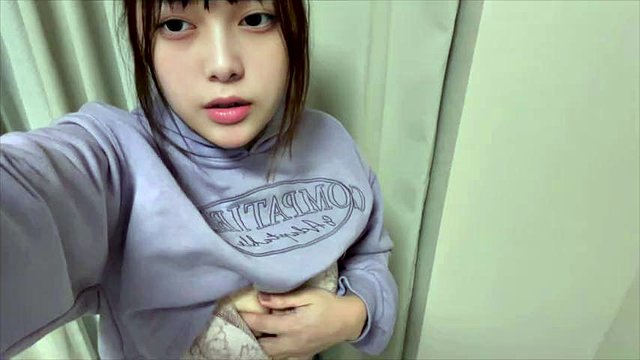 [Selfie masturbation] I was happy to be able to feel free to do something in my room because I didn't have a wife today