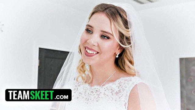 Virgin Bride gjør undertøysfotografering til en jævla fest med kåt fotograf - Ken Feels