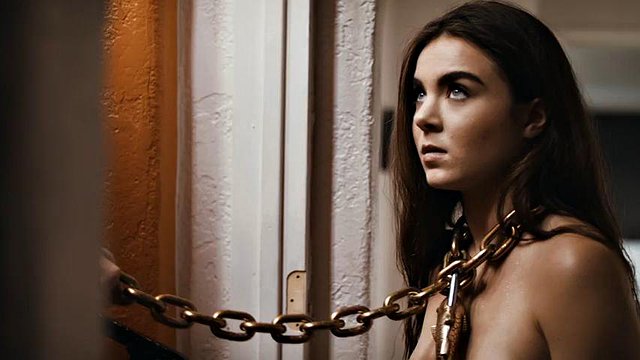 Plus profond. Magnifique fauteur de troubles de la rousse octavia rouge fessée et baisée dans le bondage