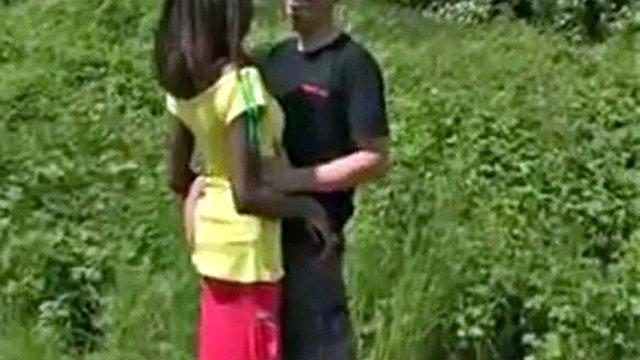 African hooker gets all her holes filled and filmed in the bush