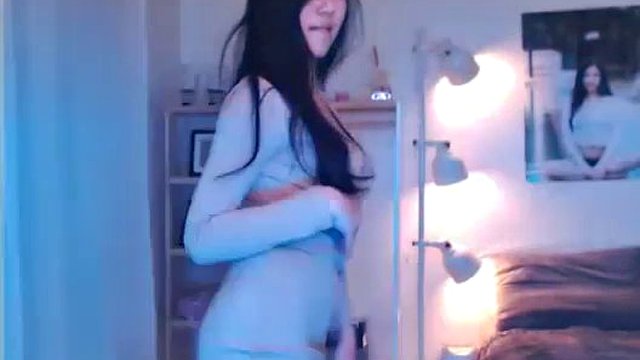 韓國美麗的camgirl性感的舞蹈