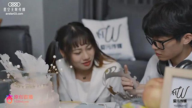 Model - Super Hot Asian Teen Student Fucks Her First Love!