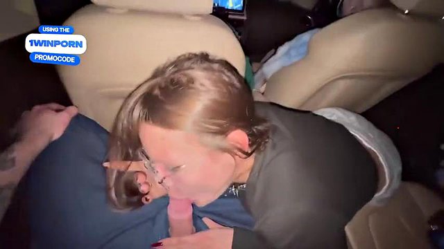 Risky fellatio in car during travel with duddys. Jizz in gullet - greatest Point of