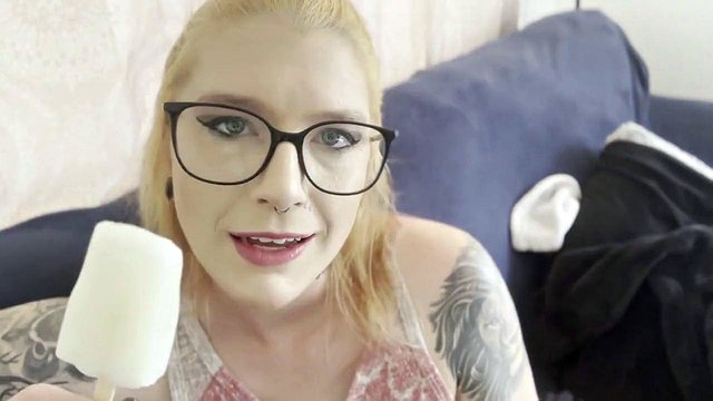 Missellie8's Glasses Suck