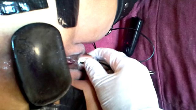 Anal expansion and orgasm inspection - REAL AMATEUR