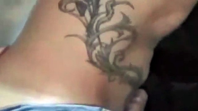 Selbstgemachte deutsche Schwule genießen Rimjob und Amateur-Blowjob