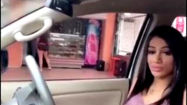 Amazing exhibitionist ladyboy cums in her car