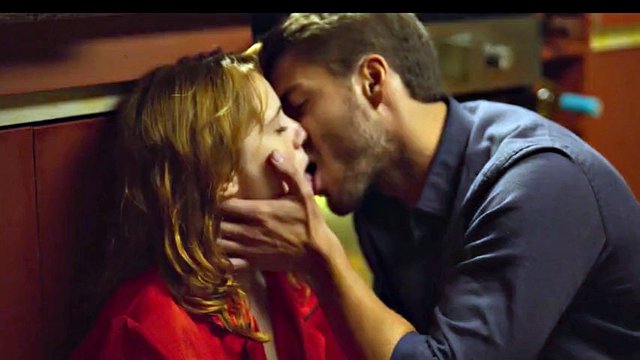Diana Gomez in Valeria S1 complete