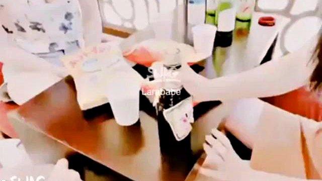 Chinese high-quality young woman and flight attendant student dating nearby people platform [hs444.cn] The first time with Kaimi, you can open the 3P double-flying sex mode, unlock the multi-pose round and fuck the pink pussy, and two pink pussy were cummed in turn. High-definition full version: Porn