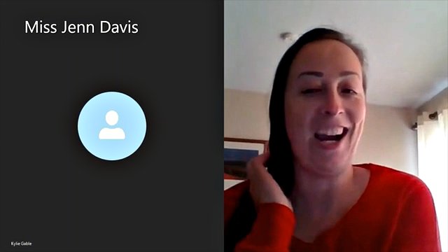 Entrevue du balado Feminization Boudoir avec Mlle Jenn Davis