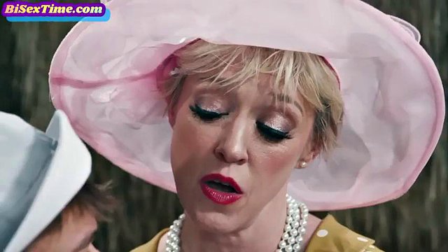 BigTitted Milf Pussyeeated in Bisex 3some