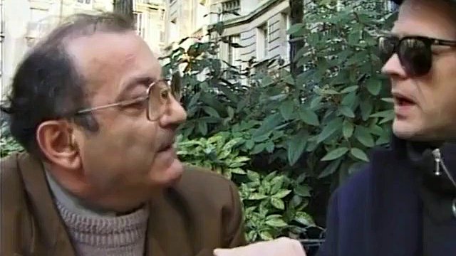 Famiglia francese in tavola calda