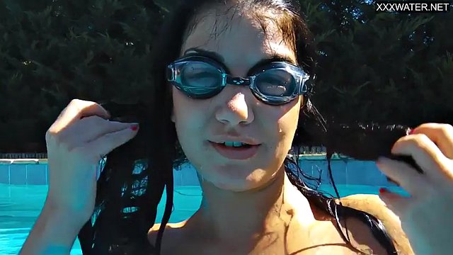 Jacqueline Hope cums in the pool