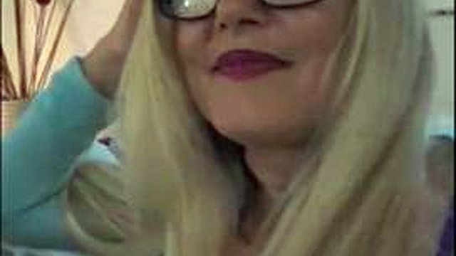 Amateur big booty blonde mature teasing and ass spanking