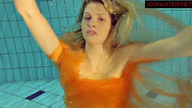 very hot underwater show with nastya