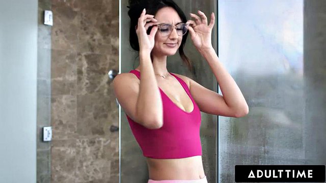 ADULT TIME - Eliza Ibarra Puts On Wrong Glasses & Fucks Her Stepbro Instead Of BF! GERMAN SUBTITLES: Porn