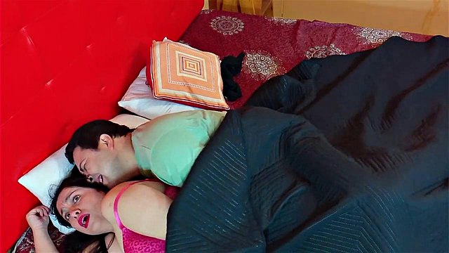 Pounding BBW Stepmom Kellyhotstepmom in Spooning