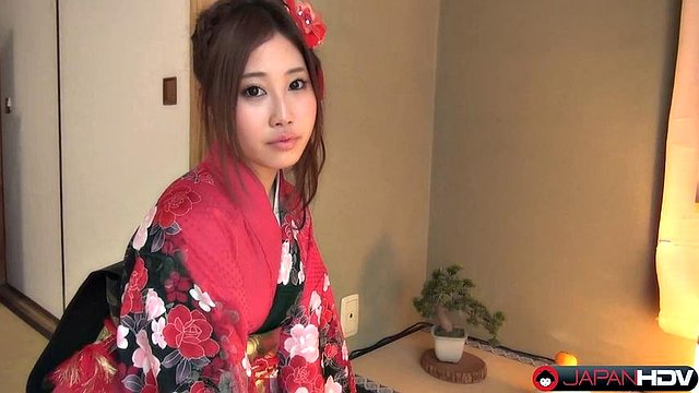 Introducing Yui Shiina for Japan HDV