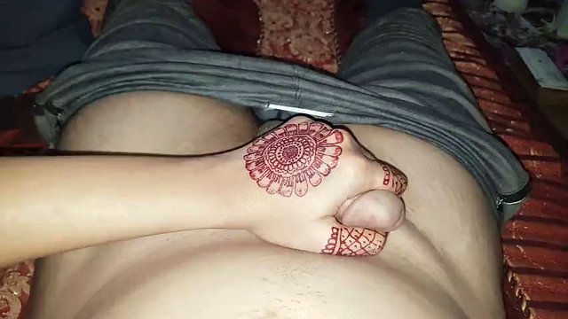 Step sister starts masturbating her step brother full video