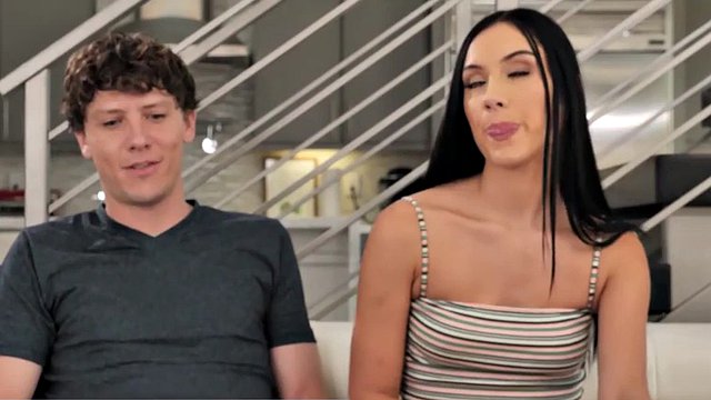 Naughty America - Jazmin Luv fucks friend s bro, letting him bust a nut in her mouth