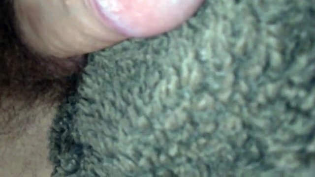 junger kolumbianischer Porno mit einem sehr großen Penis