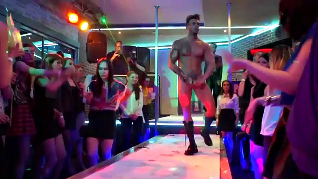 amateur euro skanks cocksucking at sexparty