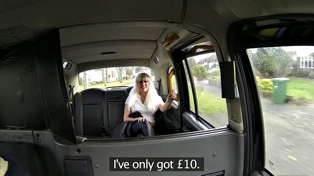 Cabdriver fucks a fat ass blonde girl