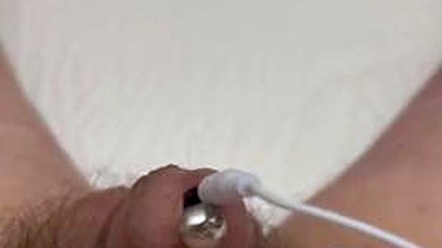 Estimate with double electrode and cockplug inserted in my dick