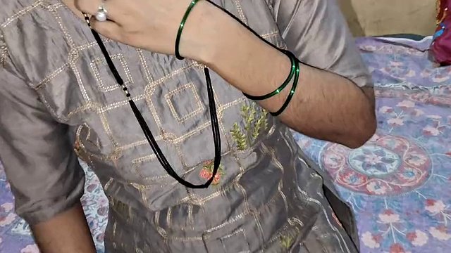 Video de sexo romántico entre cuñado y hermanastra, audio hindi