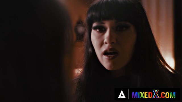 Amirah Adara, Misha Cross og Amirah Sky sluker hverandres dryppende fitter i V