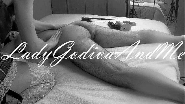 My girlfriend loves licking my hairy ass and preparing it for pegging! 👅 Amateur couple - Bisex