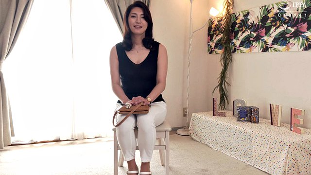 JRZE-061-A Primer rodaje en 4K del documento de mujer casada Saki Oishi